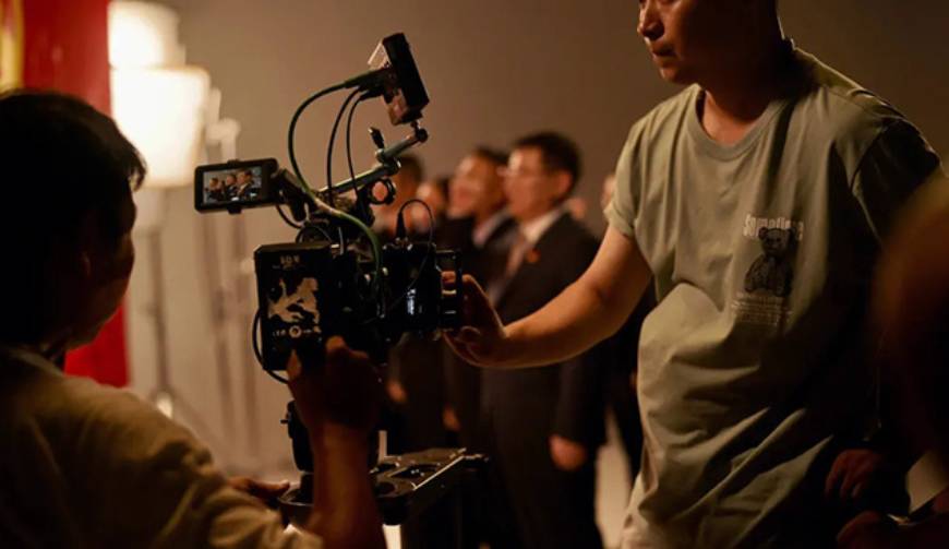 成都宣傳片拍攝：添加人為因素，使大數(shù)據(jù)具有相關(guān)性